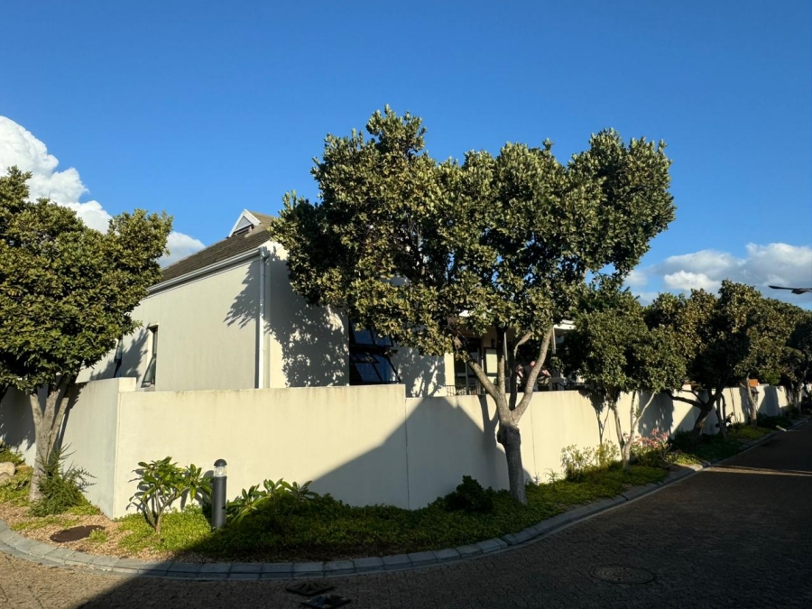 To Let 3 Bedroom Property for Rent in Royal Ascot Western Cape